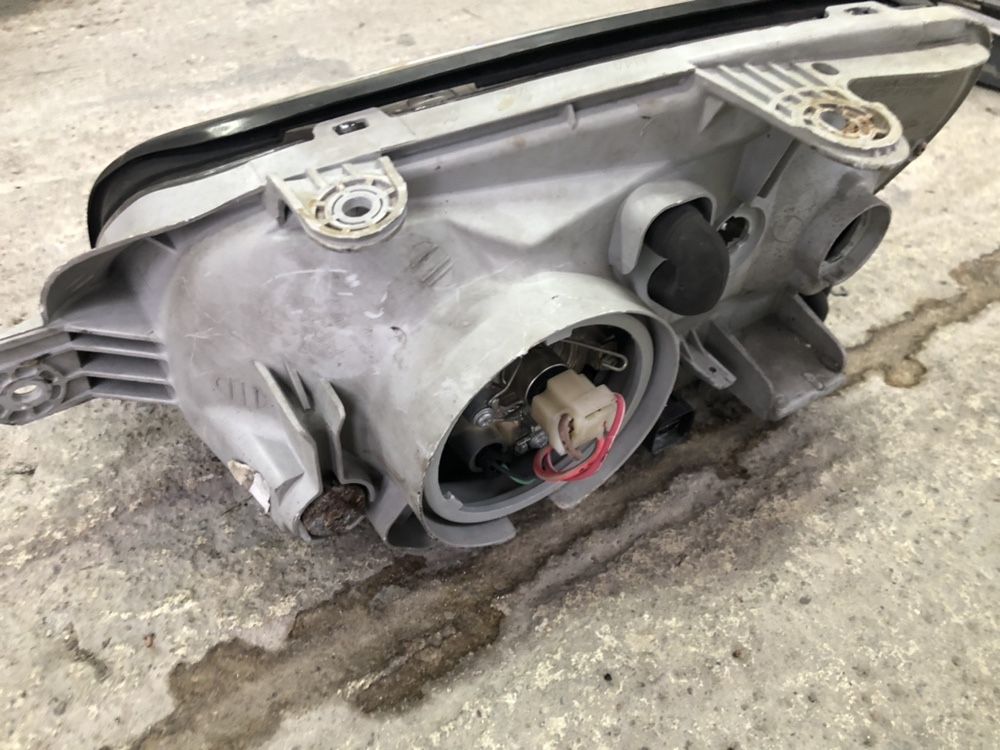 Фар за Santa Fe 2002 2005 десен