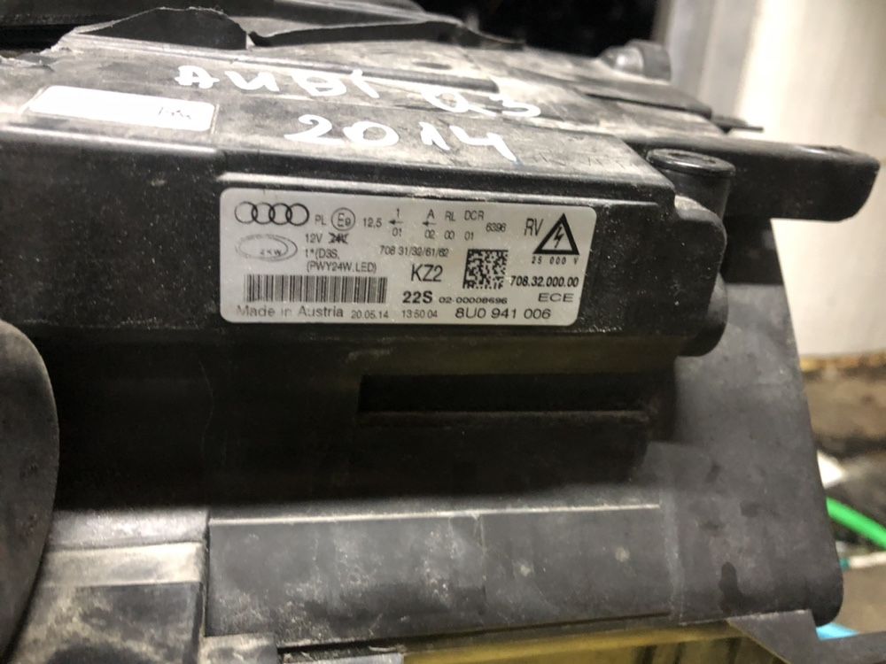 Фар Audi Q3 2014