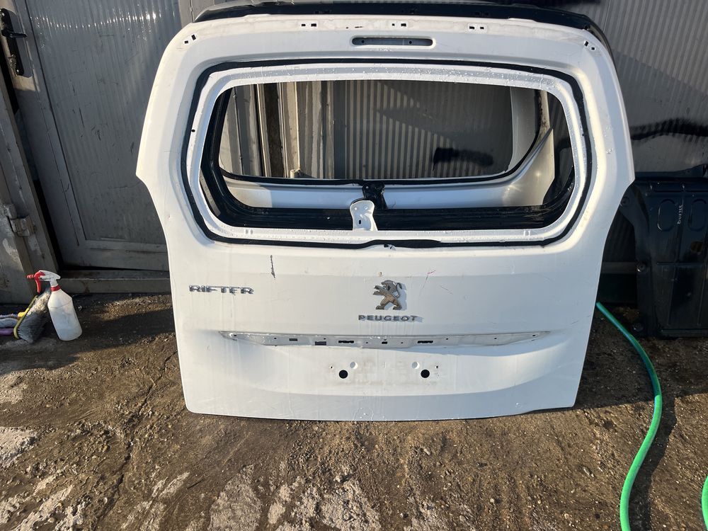 Капак,багажник Peugeot Rifter 2018- 3бр