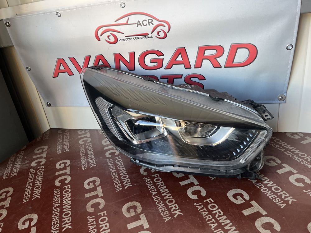 Фар Ford Kuga 2016-