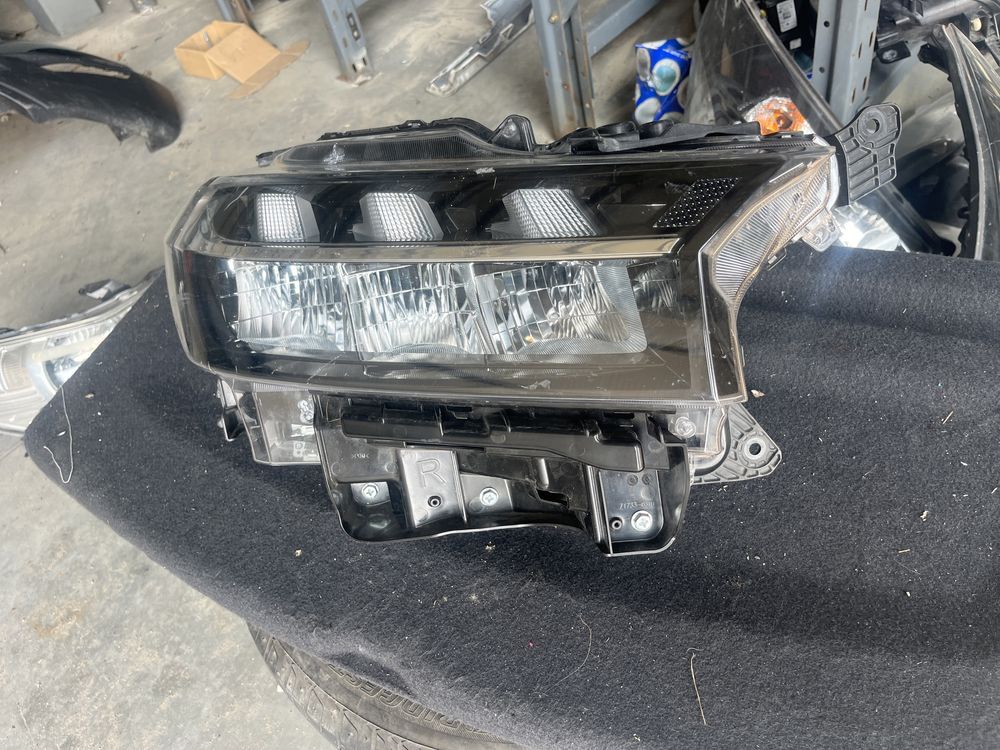 Фар Suzuki SX 4 S Cross 2021 LED