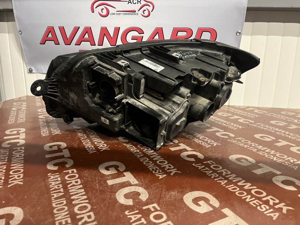 Фар Volkswagen Amarok 2017- 2бр