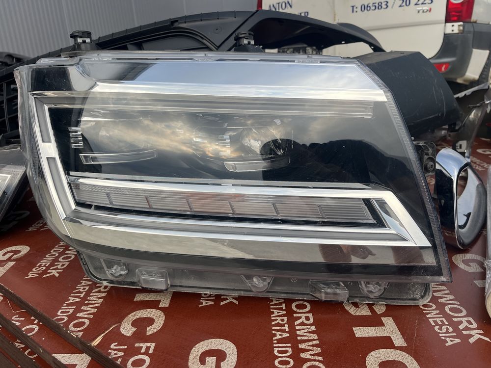 Фар Volkswagen Crafter десен Full Led
