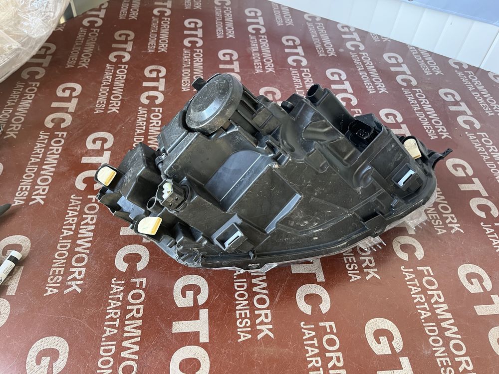 Фар Volkswagen Polo 2021-Full Led