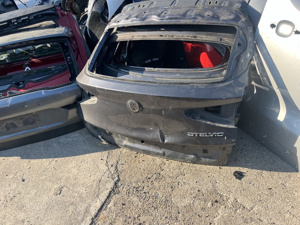 Капак,багажник Alfa Romeo Stelvio 2бр