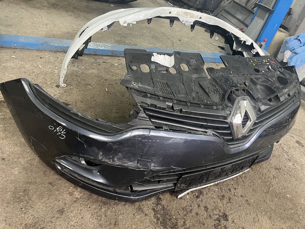 Броня Renault Clio оборудвана