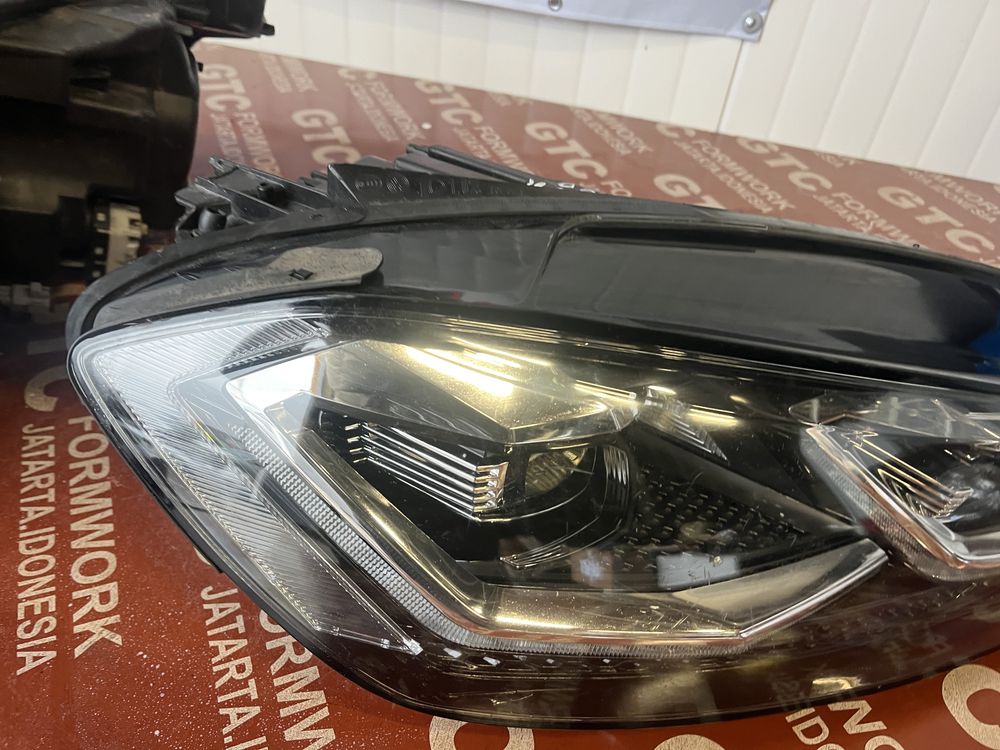 Фар Volkswagen Golf 7 Full LED