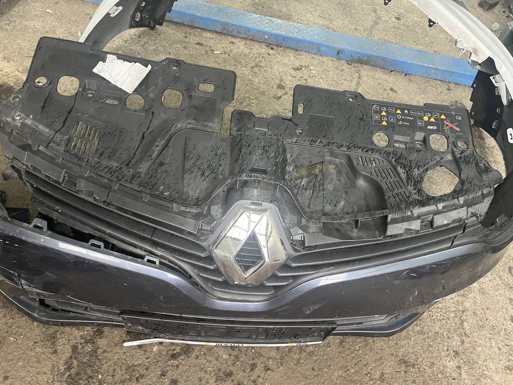 Броня Renault Clio оборудвана