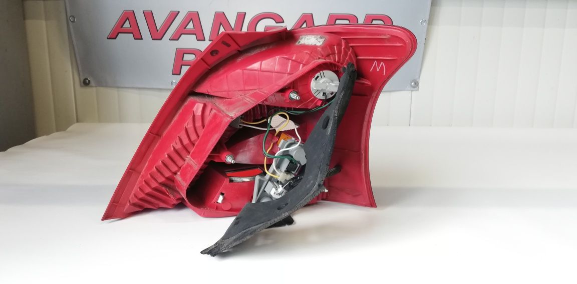 Ляв стоп Toyota Yaris 2005-2014