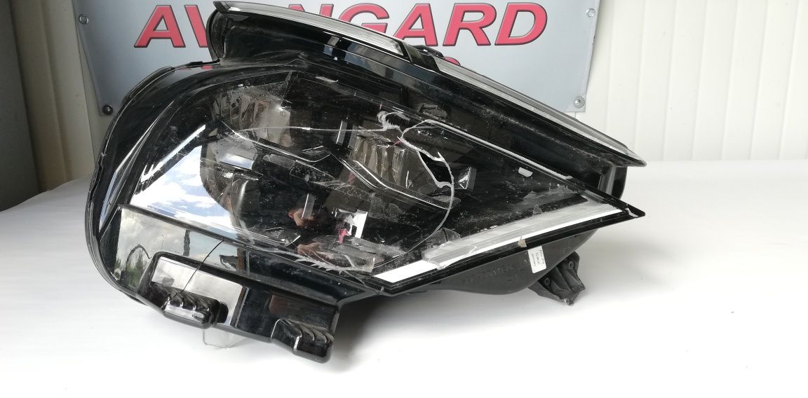 Десен фар Citroen C4 3 2020-