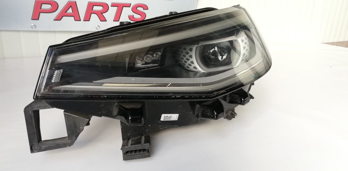 2 броя ляв фар VW ID4 2020-