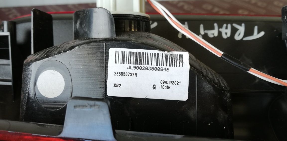 Ляв и десен стоп Renault Trafic 3 2014-