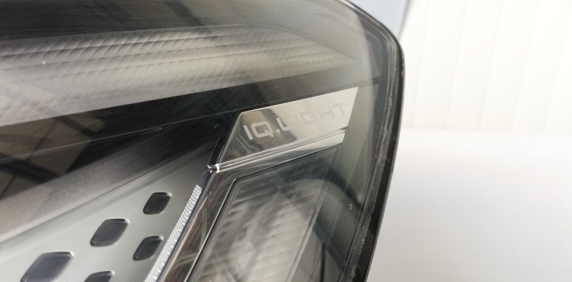 2 броя ляв фар VW ID4 2020-