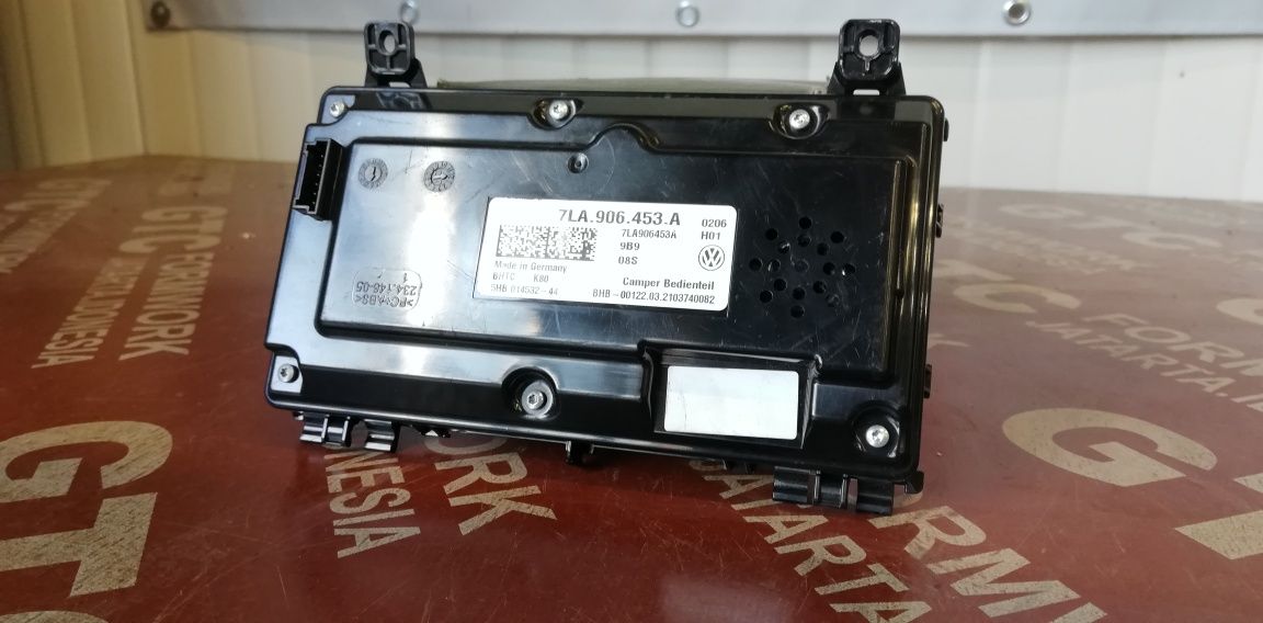 Команден център за централната конзола на тавана VW T6 California 2021