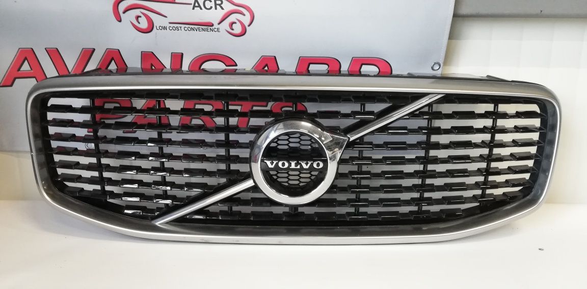 4 броя предна решетки Volvo XC60 2 (2017-2023)