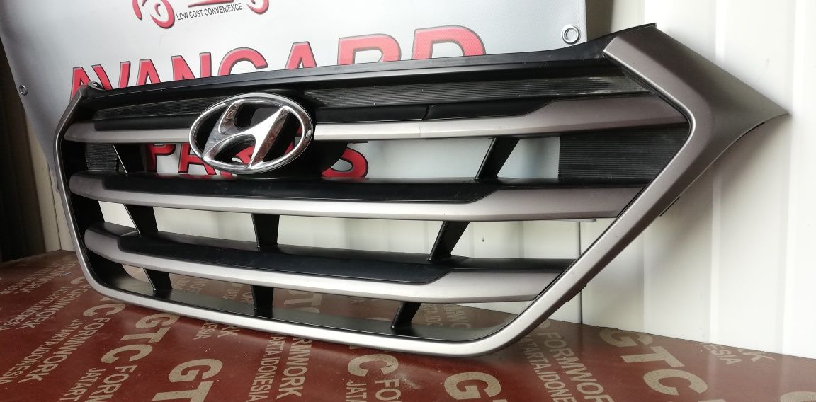 Решетка/маска Hyundai Tuscon 2015-2017