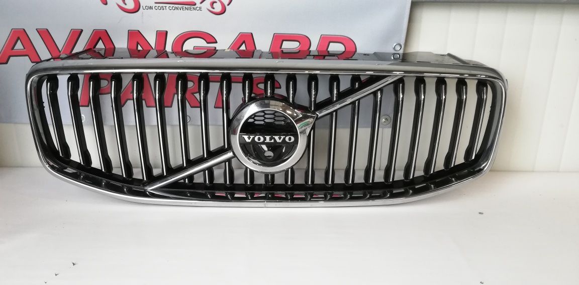 4 броя предна решетки Volvo XC60 2 (2017-2023)