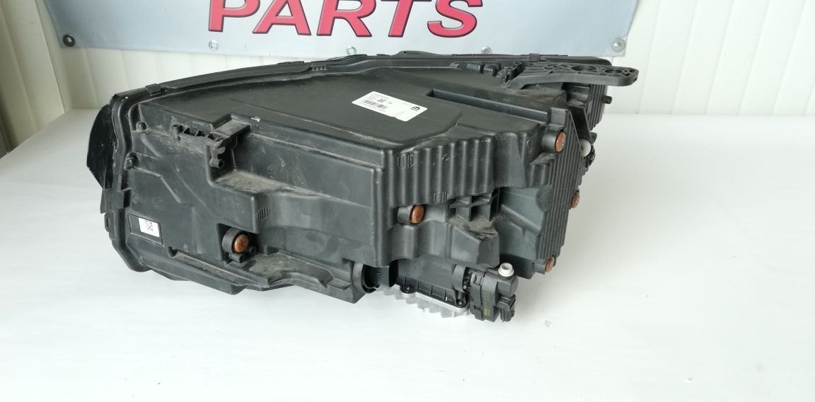 1 брой ляв и 2 броя десен фар Jeep Compass 2 2017-