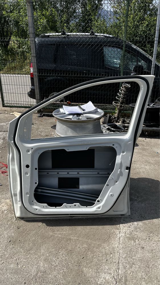 2 броя предна дясна врата Mercedes B W242/W246 (2011-2017)