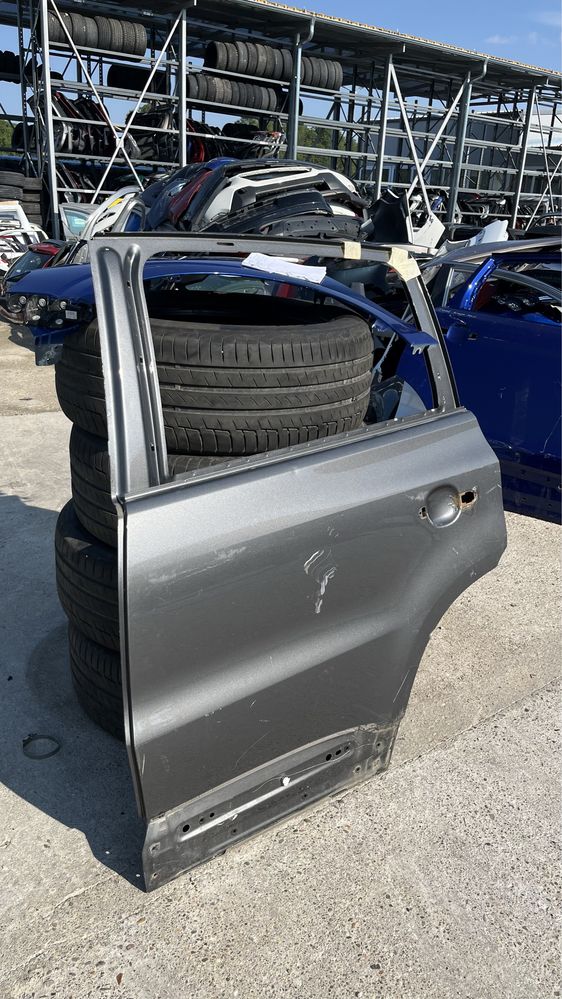 2 броя задна лява и 1 брой предна лява врата Volkswagen Tiguan 2007-2016