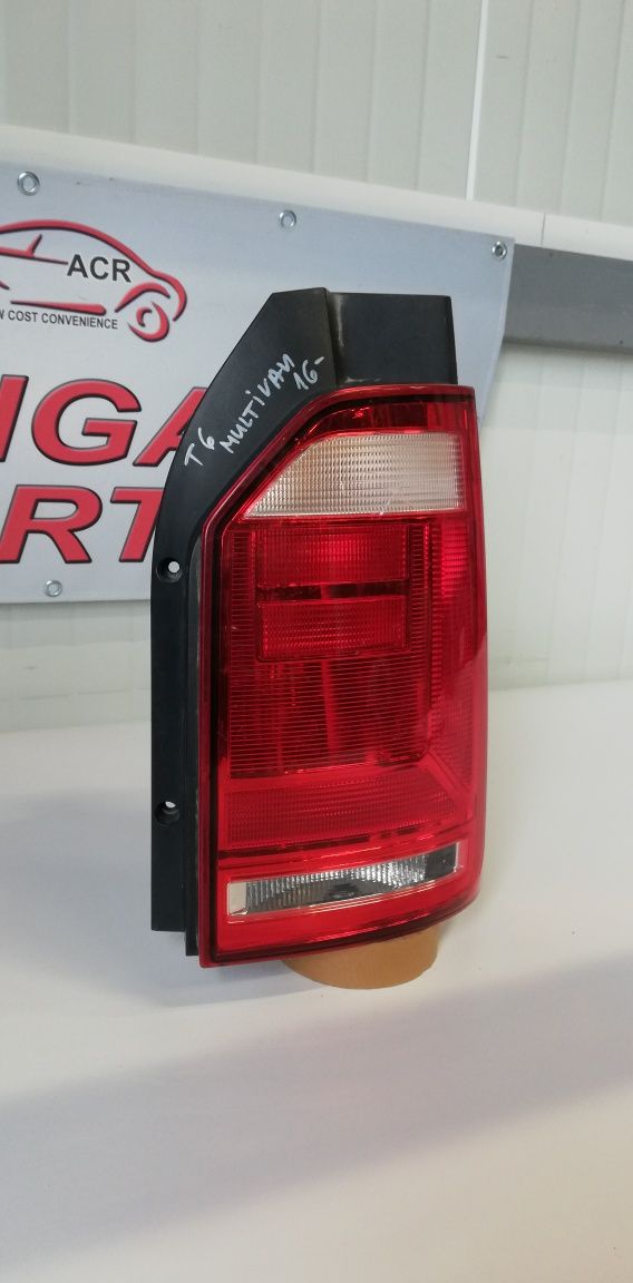 2 броя десен стоп Volkswagen Transporter T6