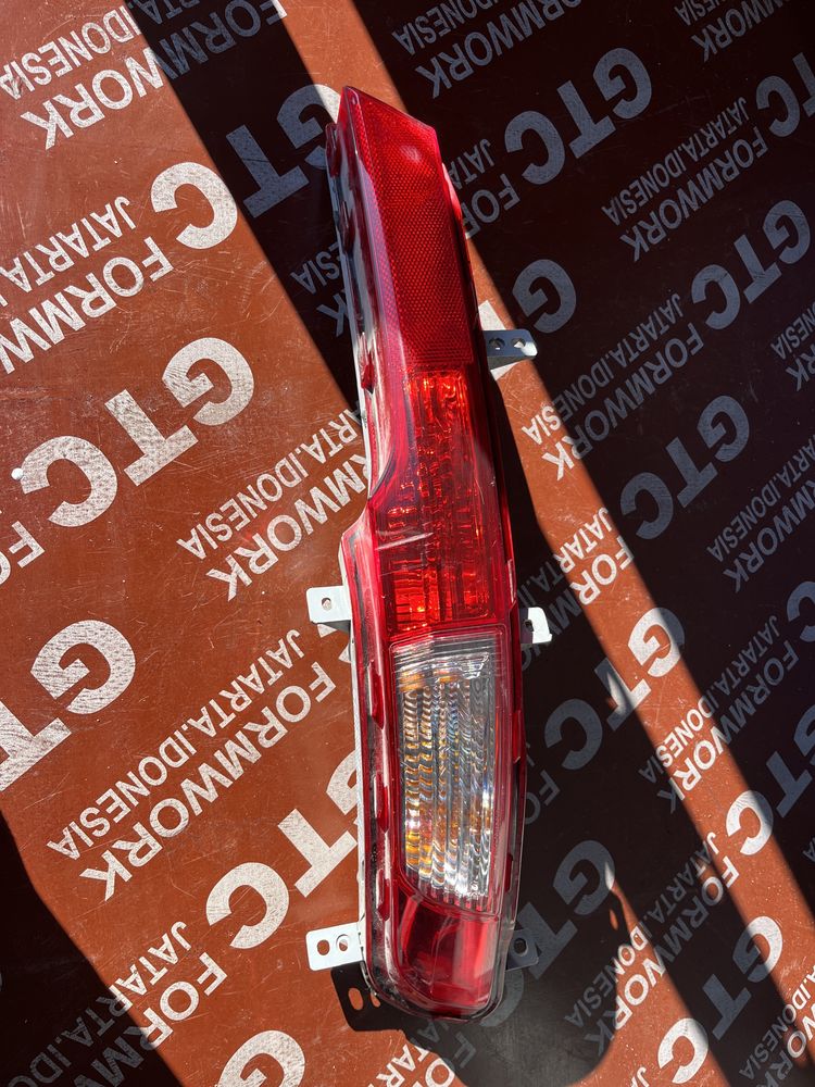 Стоп в броня Kia Sportage 2012- ляв и десен