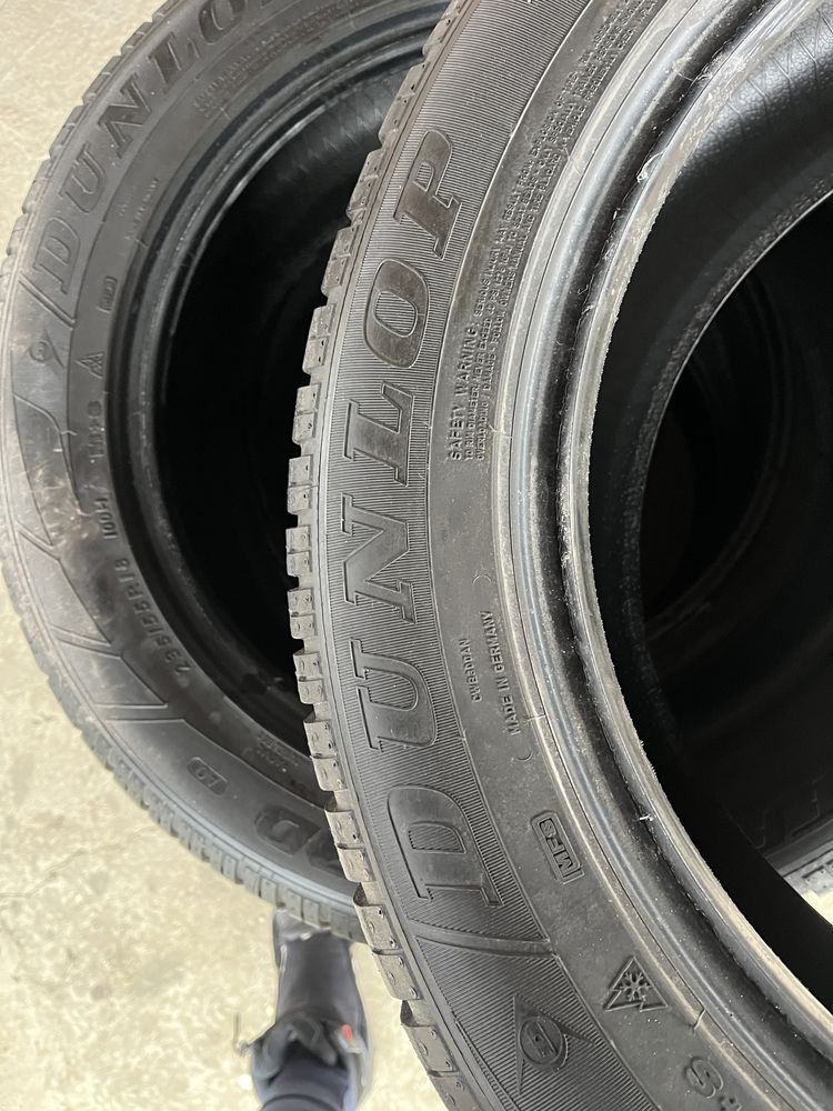 Гуми 235 55 18 Dunlop 2017г