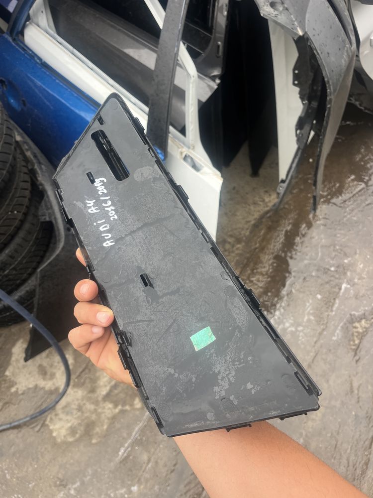 Решетка Audi A4 B9