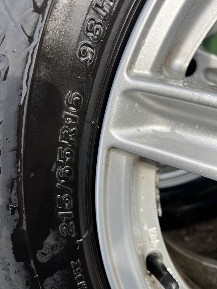 Гуми 215 65 16 Bridgestone