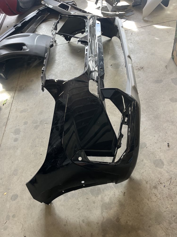 2 броя предна броня BMW X1 2022