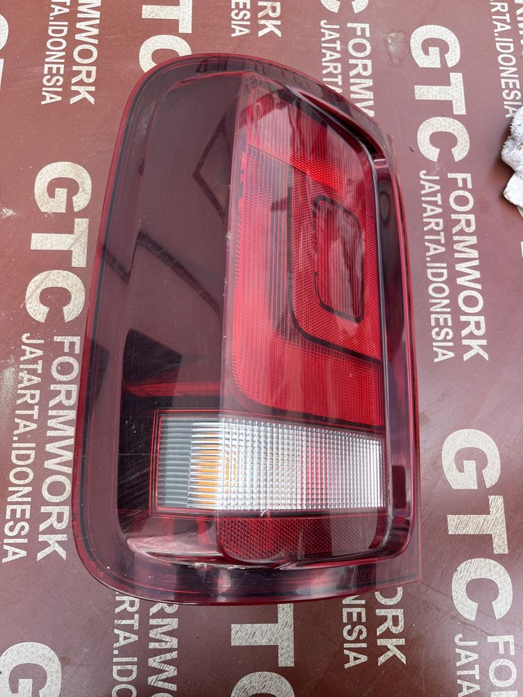 Стоп Volkswagen Amarok ляв след 2013