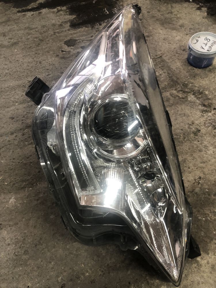 Фар Toyota Verso S Led