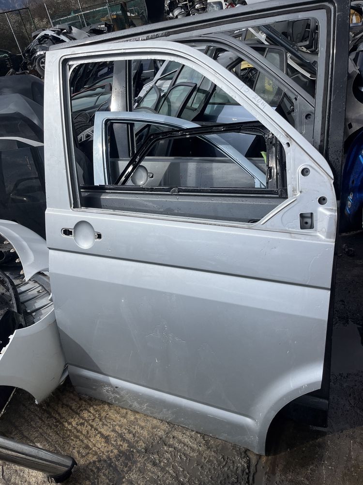 2 броя предна дясна и 1 брой задна дясна врата VW T5 Multivan