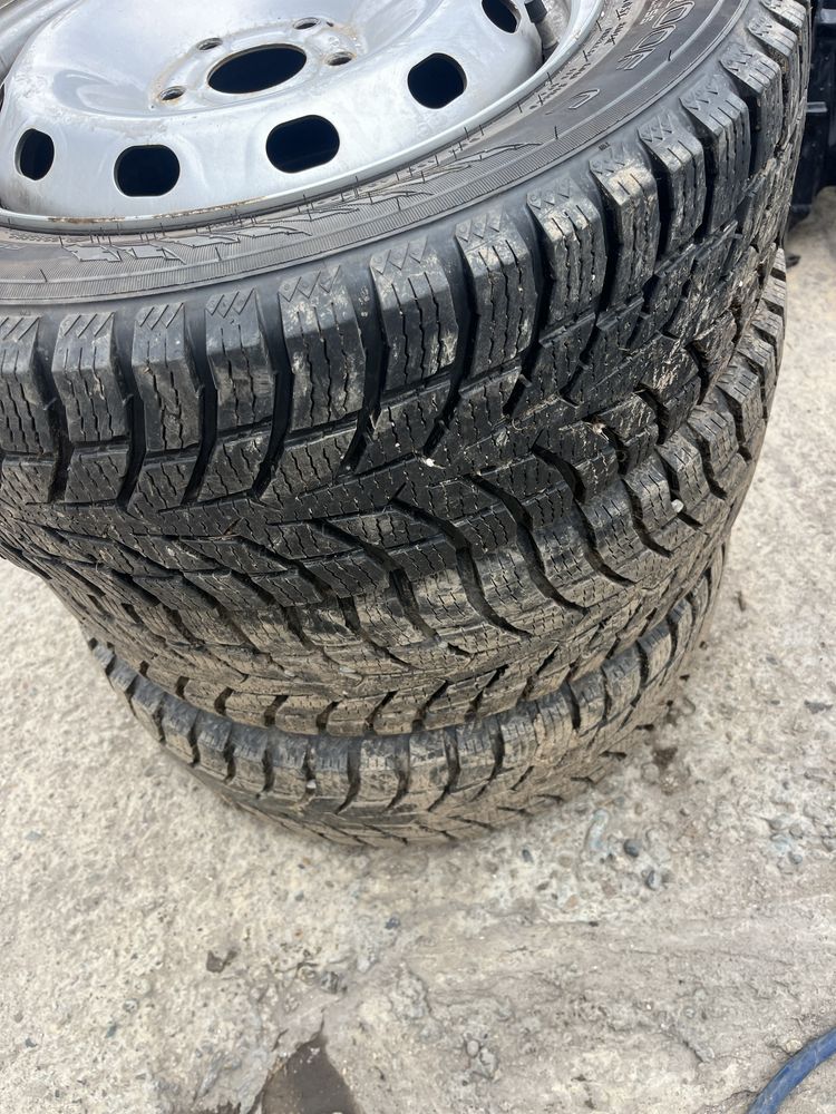 Гуми 205 65 16C Nokian