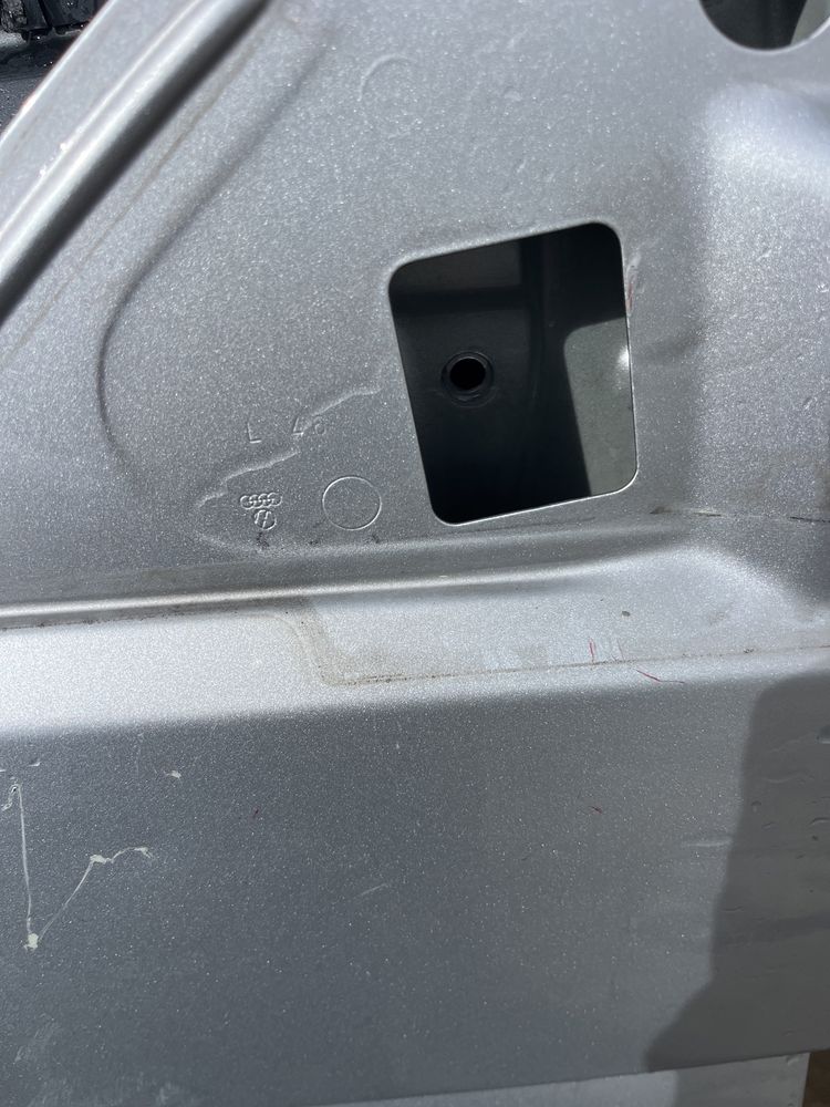 2 броя предна дясна и 1 брой задна дясна врата VW T5 Multivan