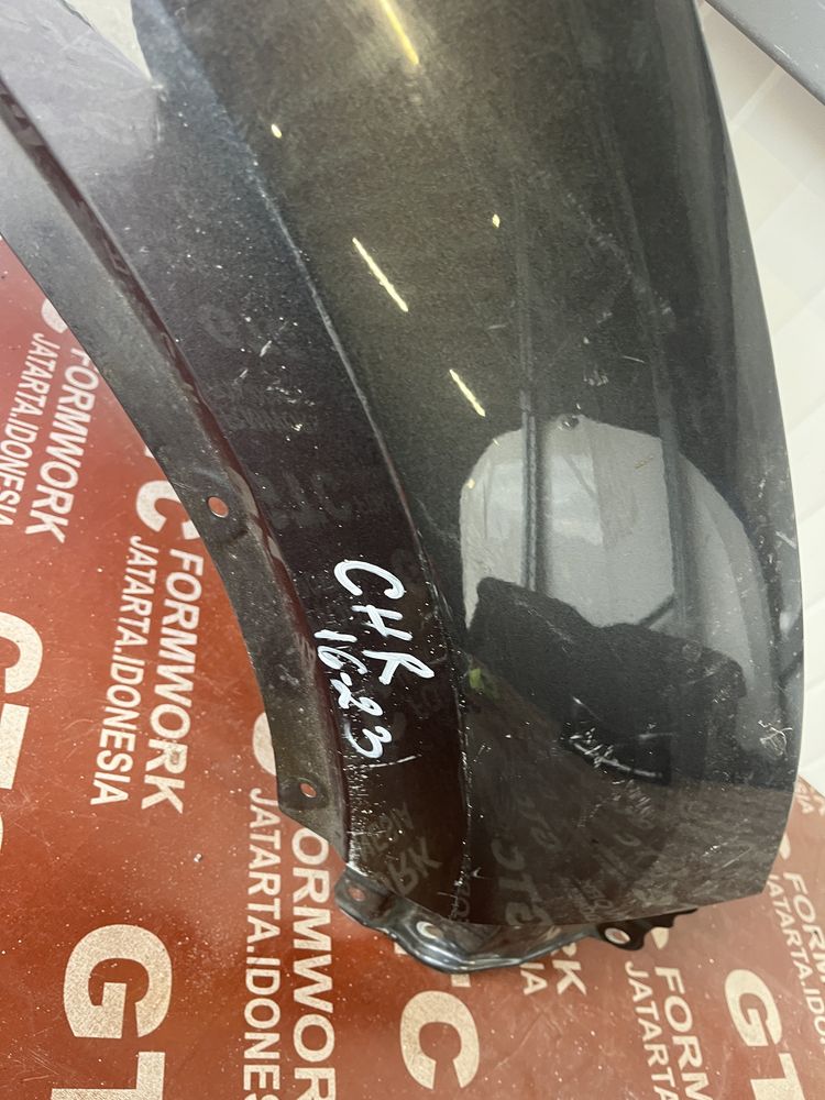 Ляв и десен калник Toyota CHR