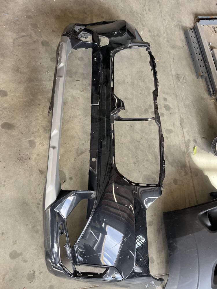 2 броя предна броня BMW X1 2022