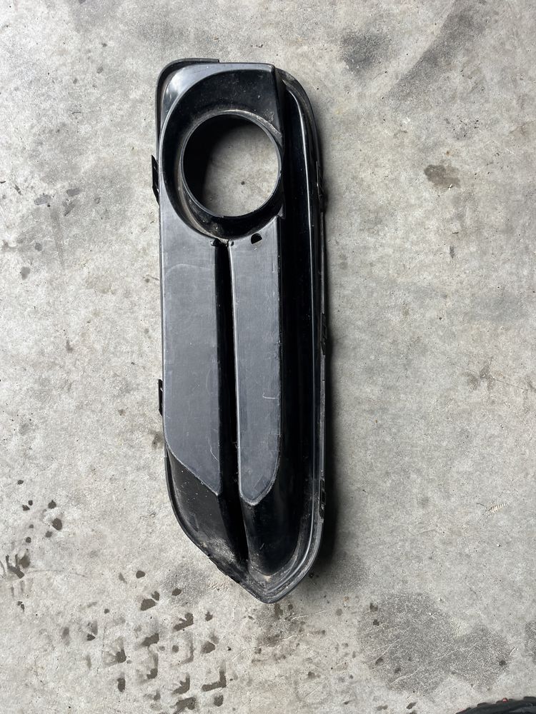 Решетка за халоген BMW F20 F21