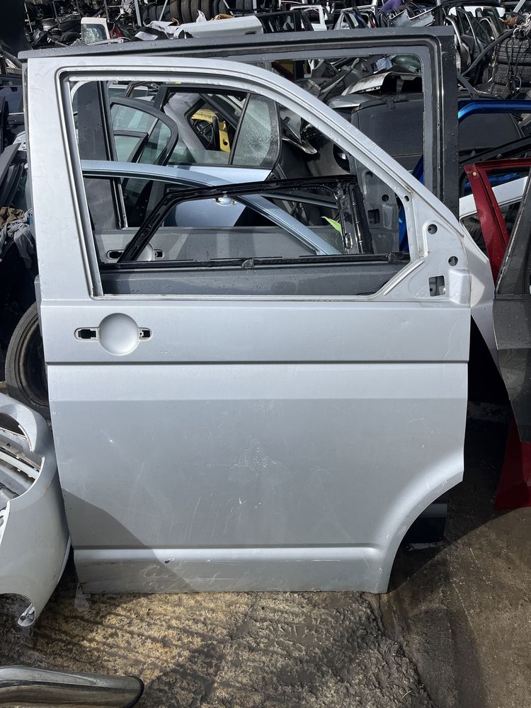 2 броя предна дясна и 1 брой задна дясна врата VW T5 Multivan