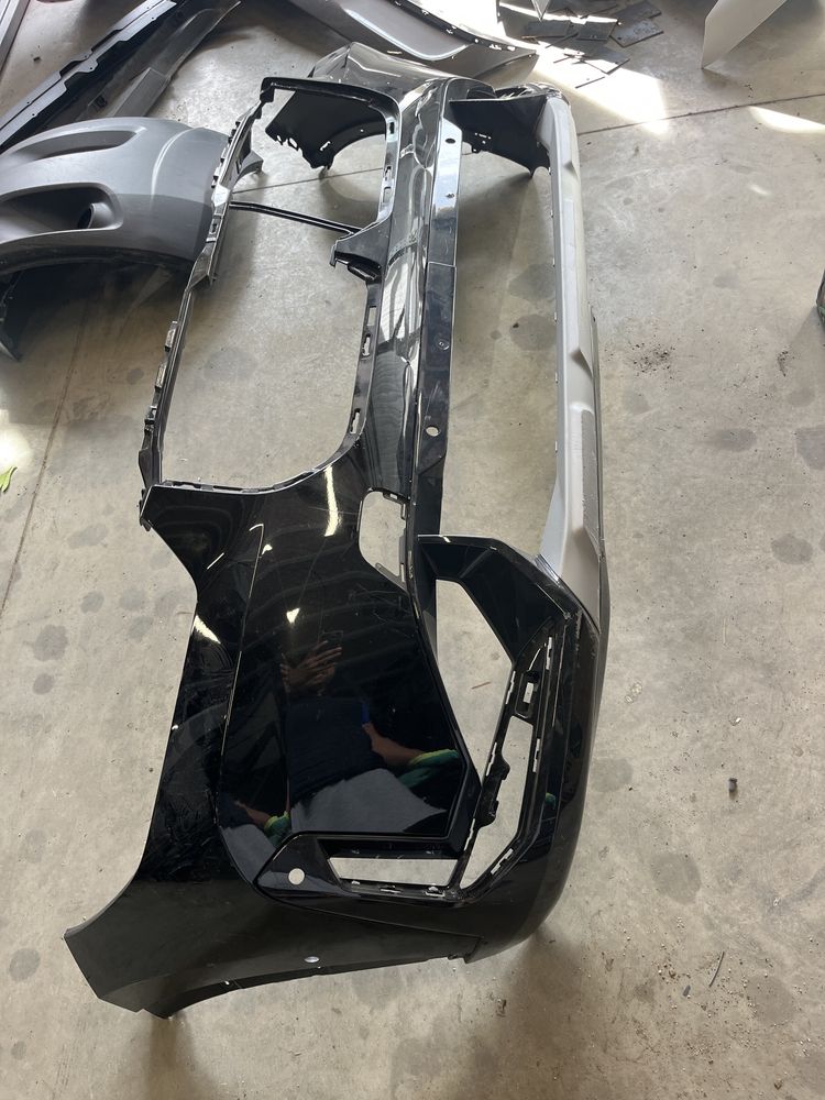 2 броя предна броня BMW X1 2022