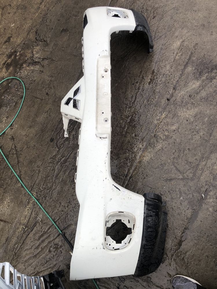 Предна броня Mitsubishi Pajero 2009-