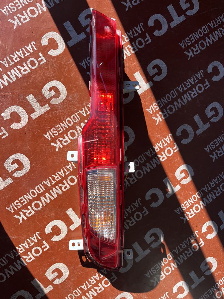 Стоп в броня Kia Sportage 2012- ляв и десен