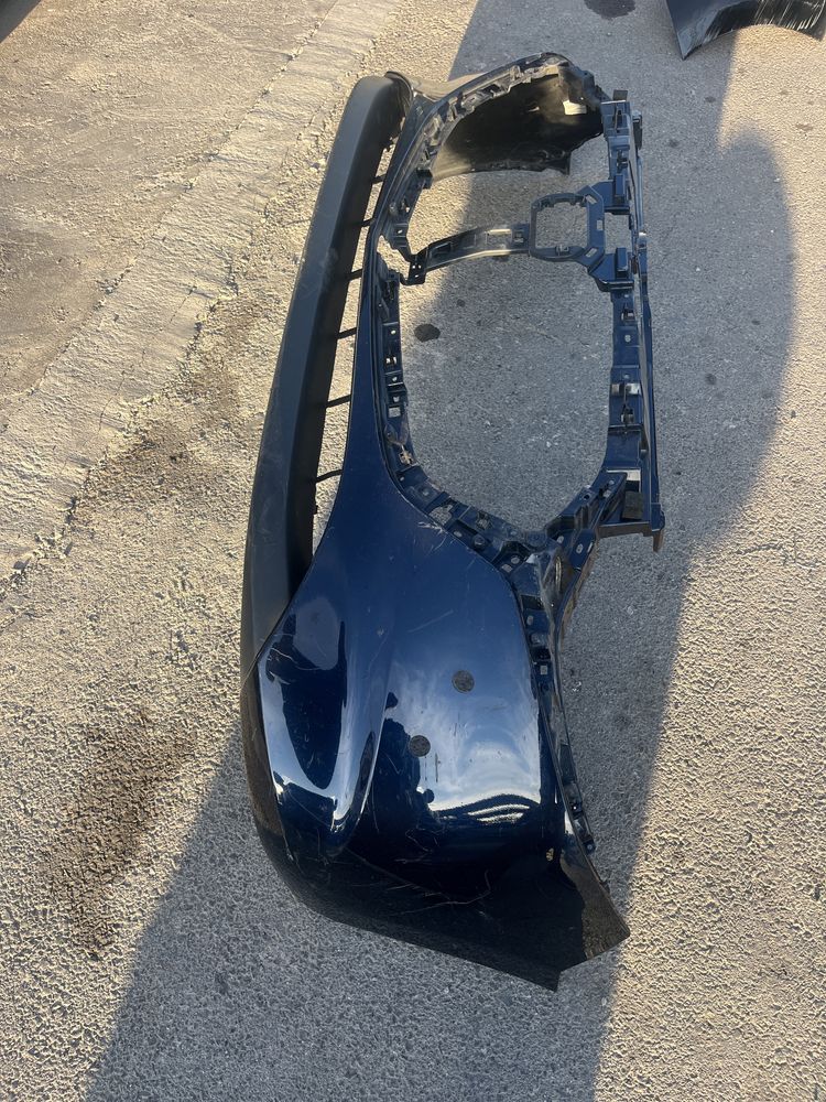 2 броя предна броня Mazda 3 2029-
