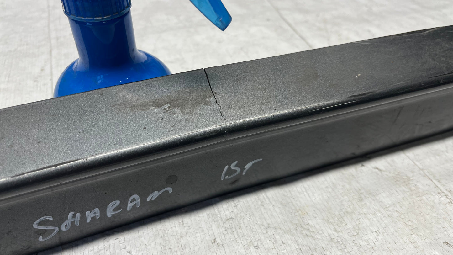 Volkswagen Sharan 11- декоративна лайстна предна дясна