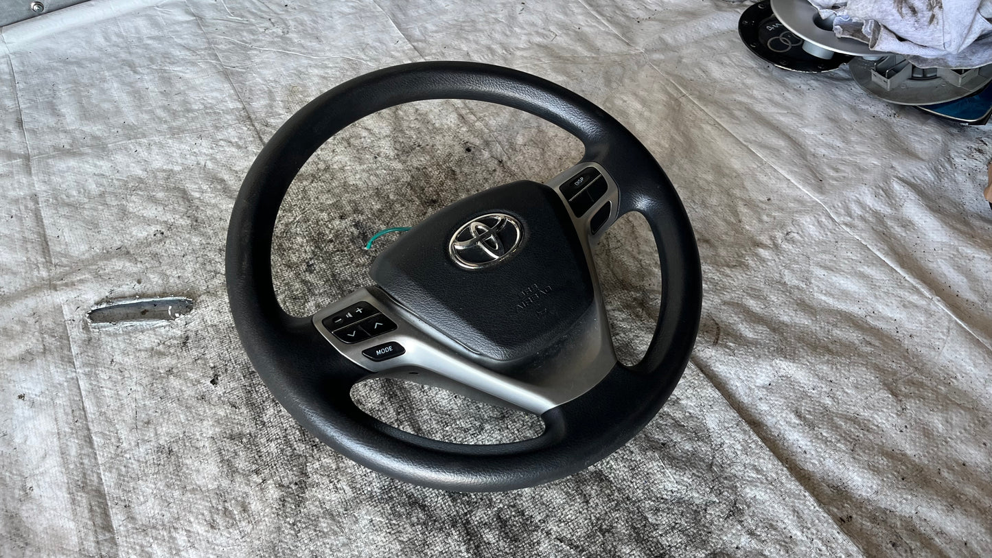 Toyota Avensis Versi 2010- волан с еърбег
