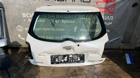 Багажна врата Toyota Auris 2006-2012