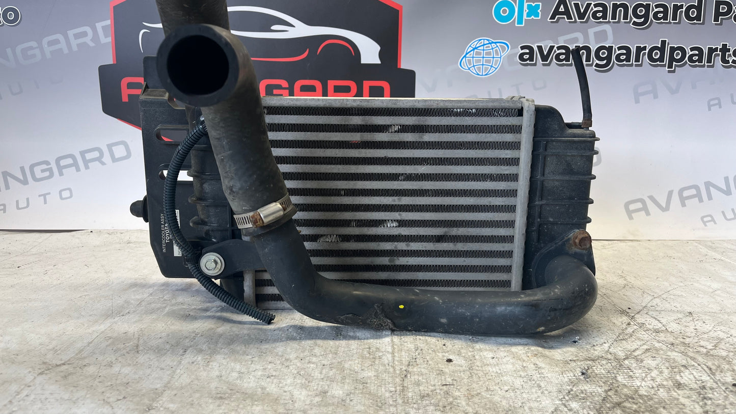 Toyota Yaris 2 1.4 интеркулер