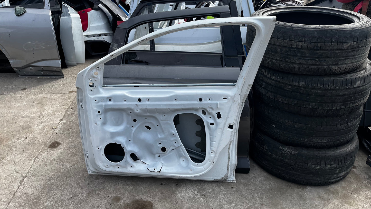 Volkswagen Polo 2G 2023- предна дясна врата