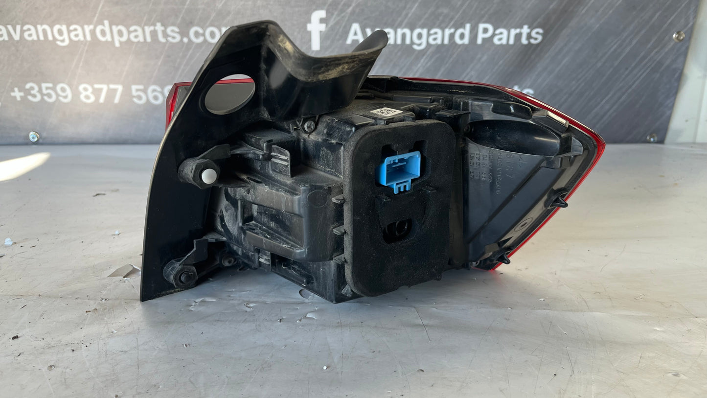 Ляв стоп Volkswagen Passat B8 2014-2024