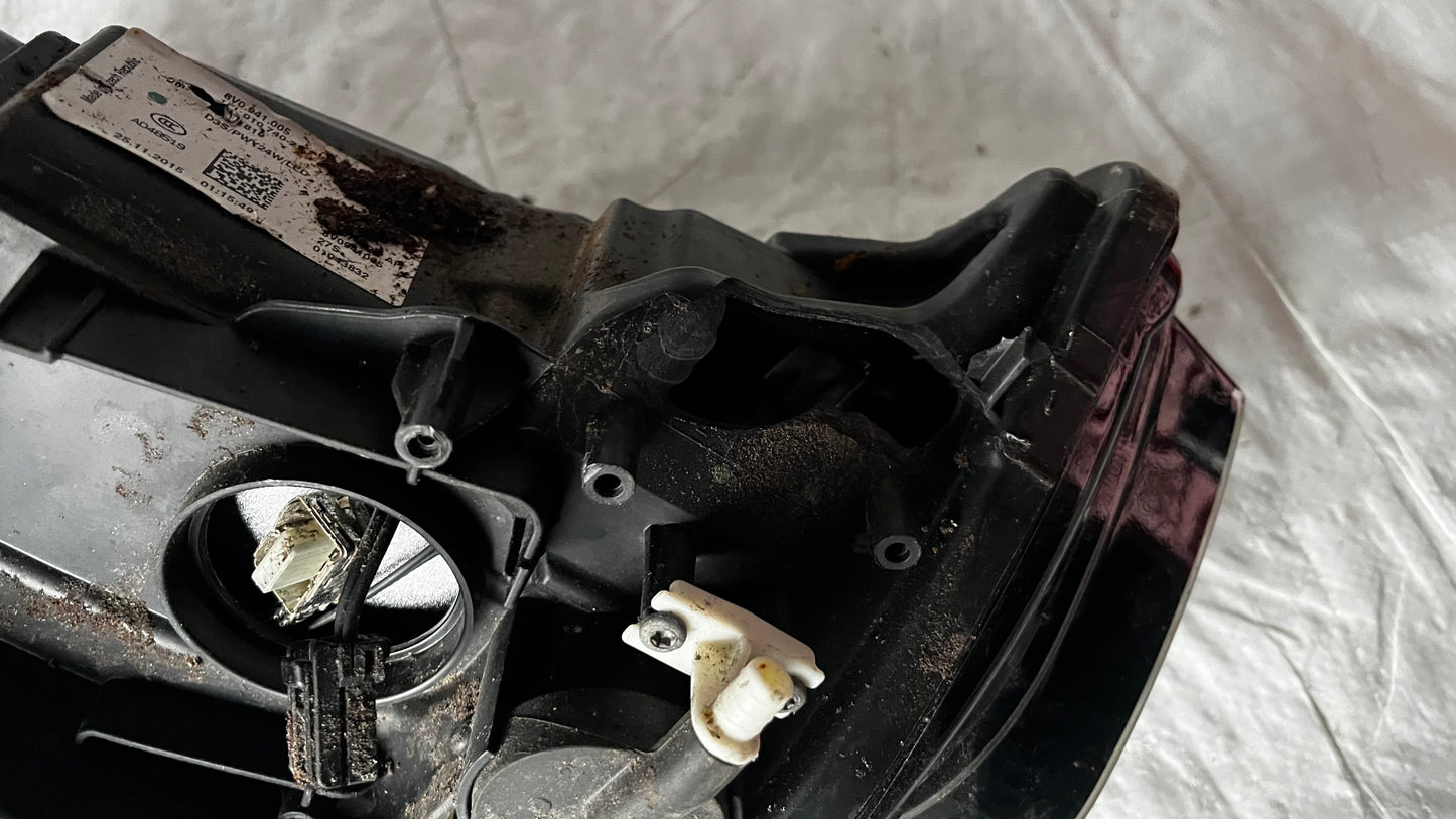 Audi A3 8V Led Bixenon ляв фар